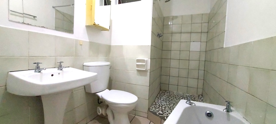 1 Bedroom Property for Sale in Kaffrarian Heights Eastern Cape